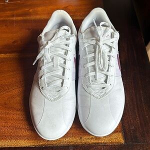 Nike white and maroon golf shoes